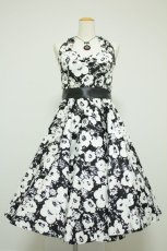 画像3: 黒×白花柄Mサイズのみ♪５０’ｓサーキュラーワンピース☆オールディーズ衣装♪ (3)